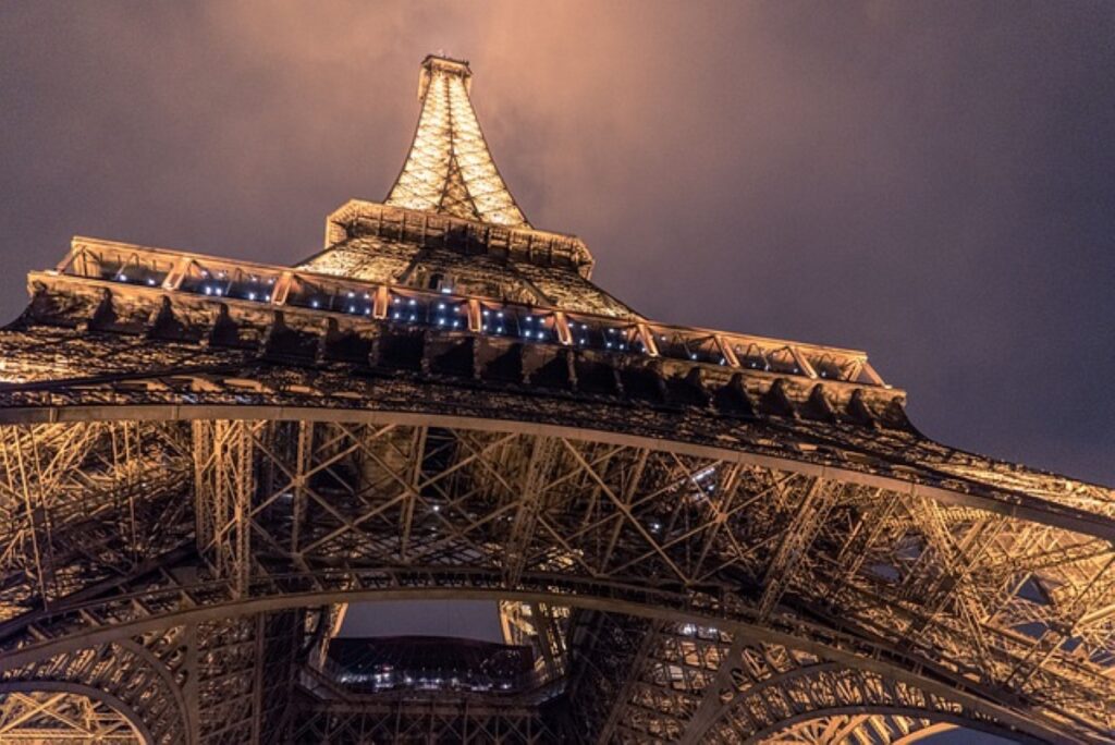 Découvrez la Ville Lumière grâce à la formule Paris by night